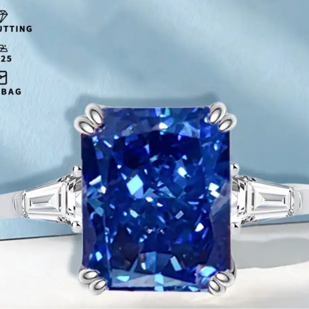 Stunning Deep Blue Tanzinite sz 7 set in S925 NEW with gift box